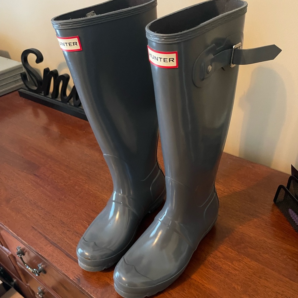 Gray Hunter boots size 7